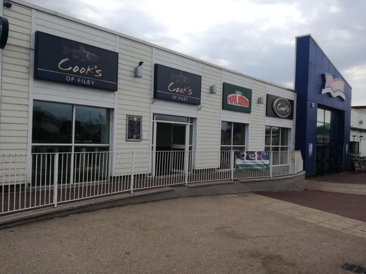 Happy Days Caravan Primrose Valley Filey Exterior photo